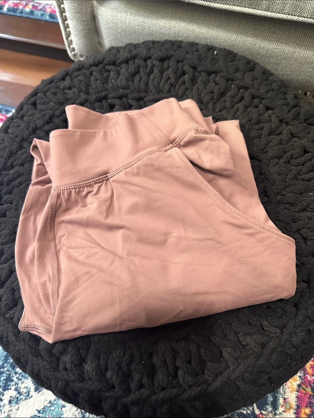 Under Armour Dusty Rose Workout Track Pants/Joggers Lightweight.